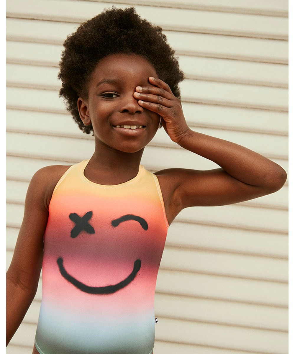  Nika Happy Rainbow